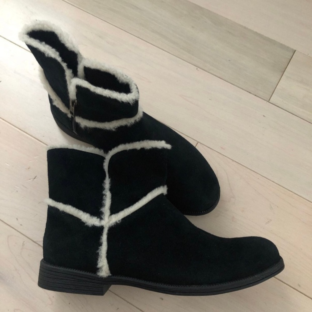 Ugg leather wool lined shearling trim boots